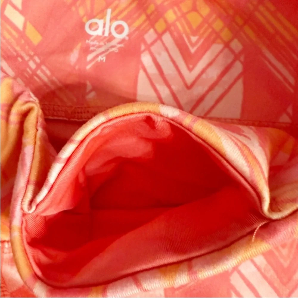 ALO Yoga refresh your